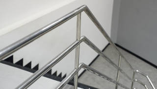 Aluminum Stairway with Extruded Aluminum Handrail