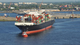 Container Ship Carrying Extrusions