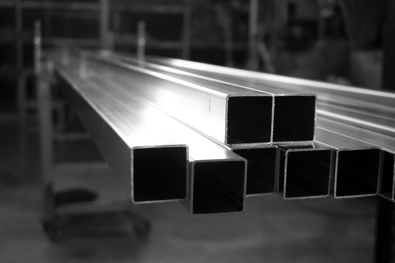 Square aluminum tubes stacked up